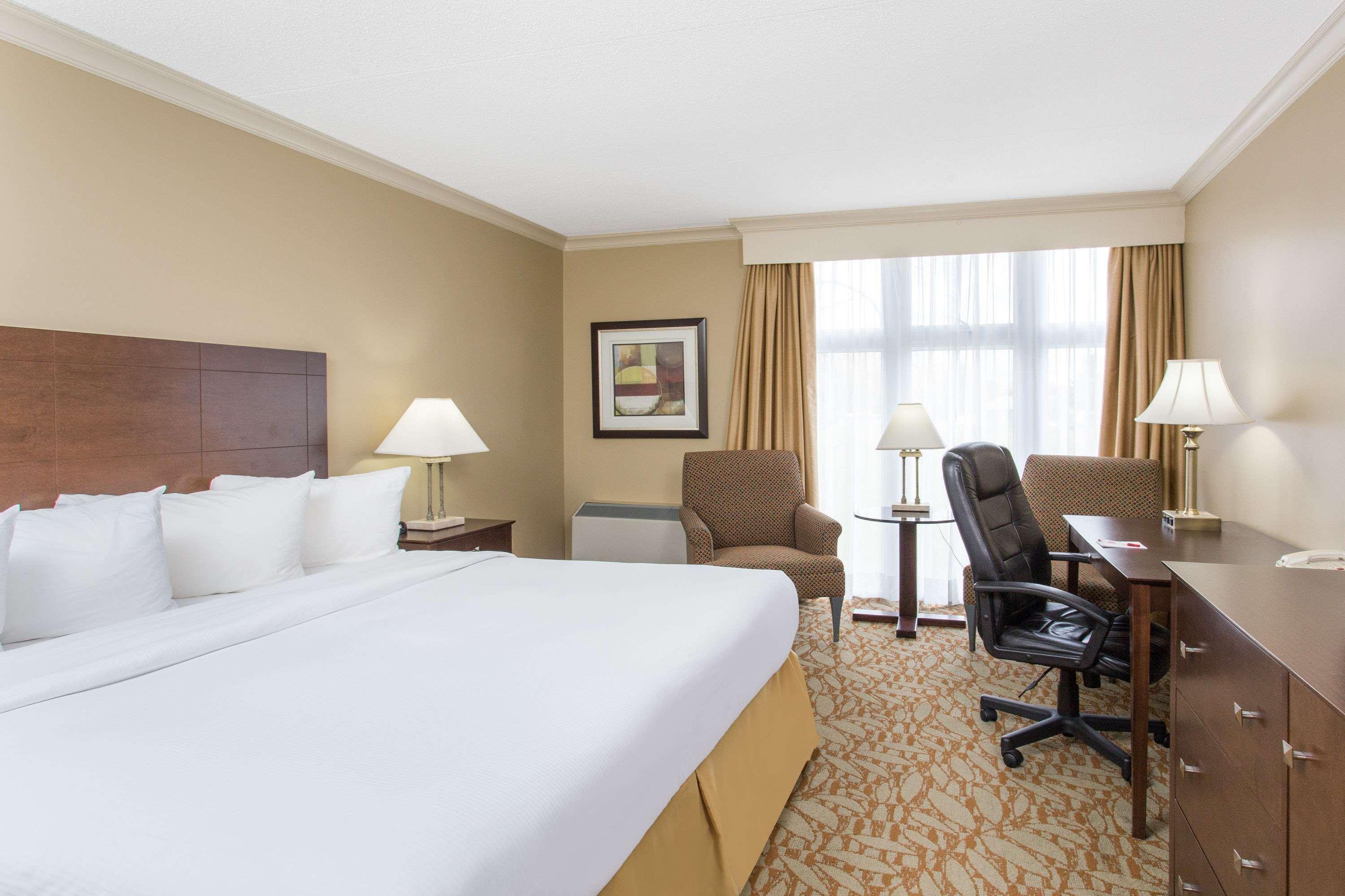 Ramada By Wyndham Cornwall Exterior photo